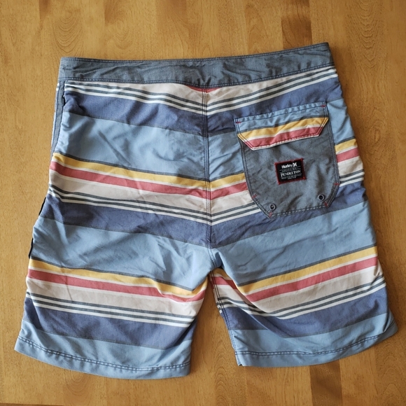 Hurley + Pendleton boardshorts size 30 - Picture 2 of 7